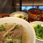 ニャーヴェトナム・フォー麺 - 