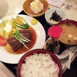 富士屋 - ラーメン　角煮定食　２０１６年１月