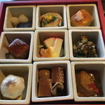 星のや竹富島 ダイニング - 9種のおかず