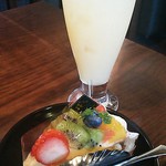 珈琲屋らんたん - 桃ジュース&フルーツタルト