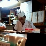Tsukiji Hamashigezushi - カウンター席の様子