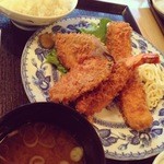 和楽亭 - エビ・イカ・アジフライ定食