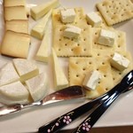 居酒屋 虎翔 - チーズ盛り合わせ680円