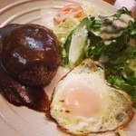 居酒屋 虎翔 - 手作りハンバーグ800円