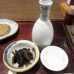 ぬる燗とお通し