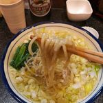 烈志笑魚油 麺香房 三く - 白壺ラーメン 750円 + 中瓶ビール 500円 (2016年01月)