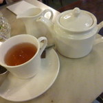 Hopetoun Tea Rooms - 紅茶　5.5ドル
