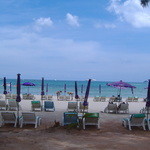 Patong Seafood - お店の前のパトンビーチ