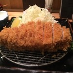 とんかつ いわい - 厚切りロースかつ定食（240g）：2500円
            ＊豚汁
            ＊ご飯
            ＊一品
            ＊香の物