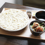 ごはんcafe両子の庄  - チキン南蛮丼と秋田稲庭うどん膳