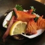 よし春 - 赤貝の造り