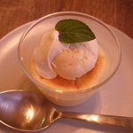 クリヤム - プリンとバニラアイスのデザート