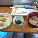 牡蠣フライ、牡蠣の佃煮、牡蠣ごはん