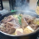 米沢牛黄木 牛鍋おおき  - 固形燃料で温めます