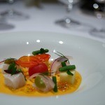 レストラン サンパウ - CEVICHE A LA CATALANA：カタルーニャ風セビーチェ
      真鯛、タイガーミルク、野菜
      
