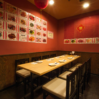 ８～12名様に最適、半個室が人気です