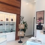 Pierre Marcolini Chocolaterie - 綺麗な店内