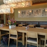 ひつまぶし名古屋備長 マロニエゲート銀座1店 - 平日ランチが始まったばかりの店内