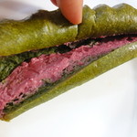 パリアッシュ - 中はカシスクリーム