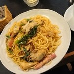 Taishiyuu katsupou takefuji - カキと醤油のクリームソースパスタ