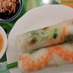 THI THI - 生春巻　上:魚　下:海老