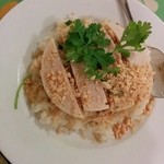 THI THI - とりおこわ　ベトナムハムにピーナツのトッピング