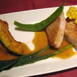 レストラン ル・プラトー - 科乃豚ロースのロティ　そのジュのソース大葉の香り