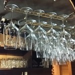 炭火焼 ワインバル Lom - 【H28.2.4】 全く贅沢ではないですが場の空気で居心地のよい店内。