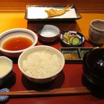 日本橋天ぷら魚新 - ご飯のセットと海老