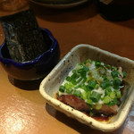 銀座 岩戸 - 【夜】お通し①
      まぐろ