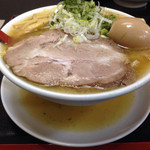 二代目高橋商店 - スープが垂れても大丈夫