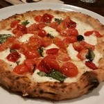 Pizzeria luna e Dolce - ルナ　エ　ドルチェ