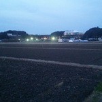 麺屋 菜花奈 - 近くに菊川市立病院が見えます。