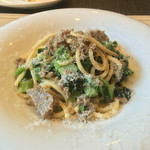 カーサ・デル・チーボ - 自家製キタッラ 粗挽きガーリックポークのサルシッチャと菜の花