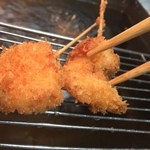Izakaya Ginza Mikuni - 一本一本丁寧に揚げる串揚げ。