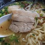 隼ラーメン - 