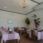 ラ・チチ - 開店すぐの店内　2015.4