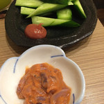 やまと屋 - 梅キュー
      塩辛
      2016.2