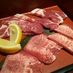 焼肉 牛仙人 - 和牛タン、豚ロース