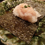 虎白 - 活け〆カワハギと肝、もち米を海苔で巻いて(2016/2)