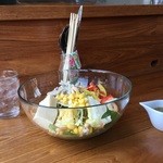 IROIRO FARM - ベースのサラダに高野豆腐、スイートコーン、２色のパプリカ、長芋、ごぼうのごま和えを選択！