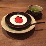 神楽坂 石かわ - ★9いちごと黒蜜の寒天 ココナッツミルクのスープ