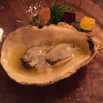 il tram - 牡蠣の温製発行バターとコラトゥーラ