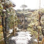 Tonkatsu Masachan - 玄関までの和風な佇まい
