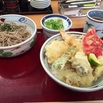 天ぷら食堂おた福 - 牡蠣とエビの天丼
