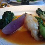 レストラン・ジョルジュマルソー - アラのポワレ 魚介のブイヤベース。唐津産のぷりっぷりなアラ。