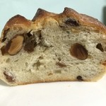 エルポール - 2016・2　ミックスナッツのパン  3種のレーズンが良いアクセント。これオススメです。