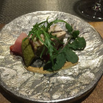 HAL PINOT - 燻製仕立てのフォアグラと黒豚のパテ