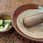 林や - ごますり鉢とお新香