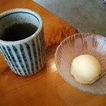 だい松和風御食事処 - お茶、アイス